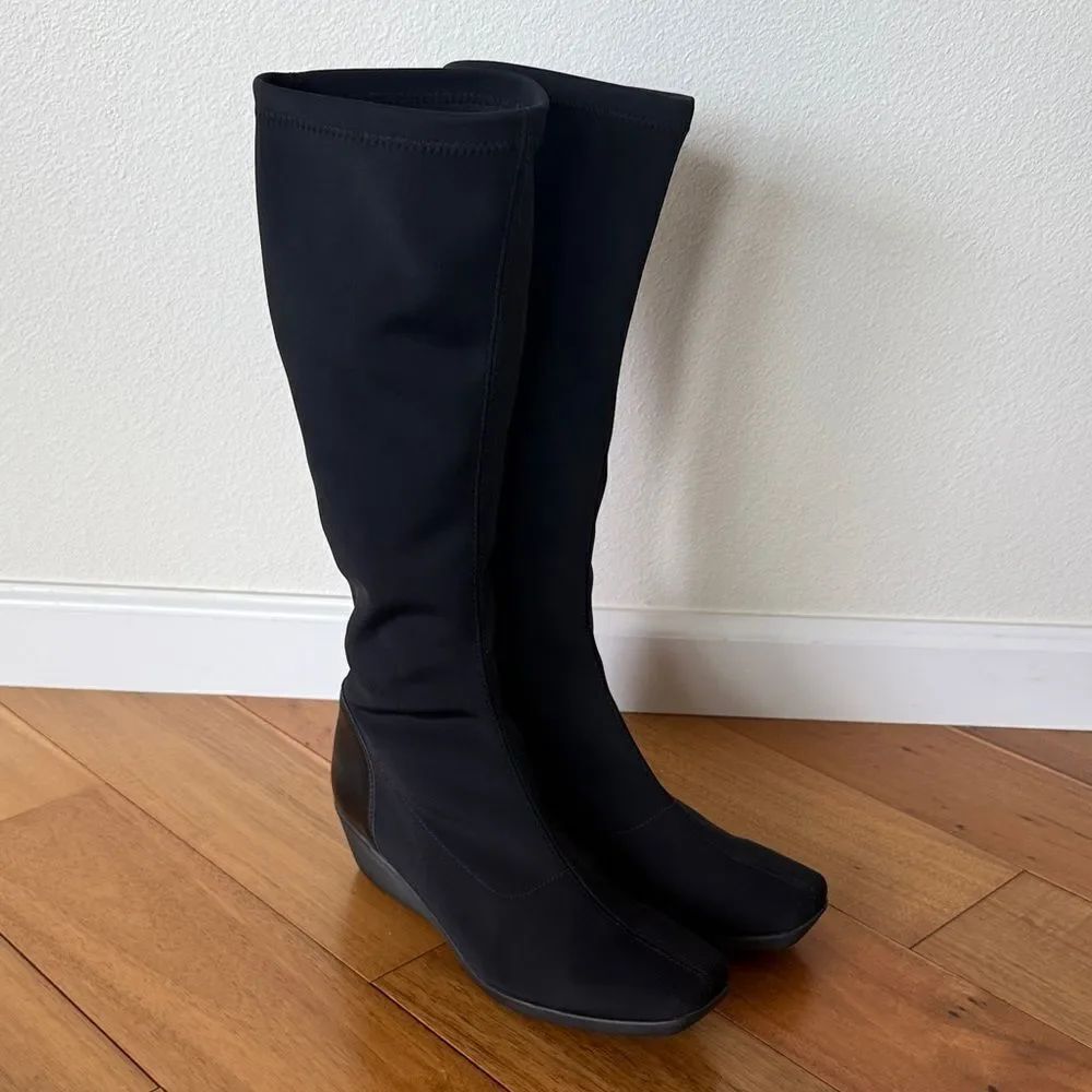 La CANADIENNE microfiber boots